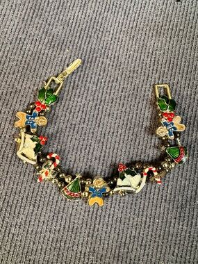 Vintage Avon Christmas charm bracelet gold tone